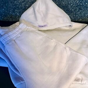 Comfrt Lavender Hoodie and Sweatpants Set